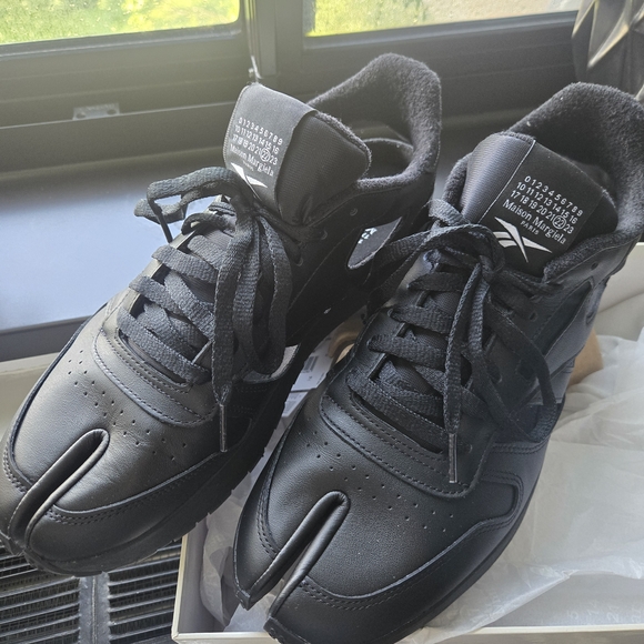 Maison Martin Margiela X Reebok Tabi Sneakers - Picture 1 of 8